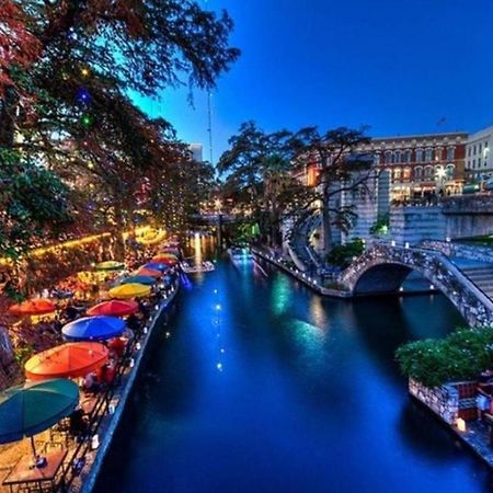 Cozy Downtown Guest House 2Br/1Ba Sleeps 8 San Antonio Exterior photo
