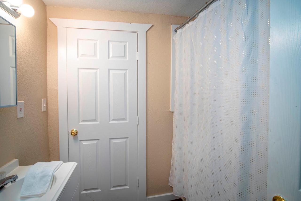 Cozy Downtown Guest House 2Br/1Ba Sleeps 8 San Antonio Exterior photo