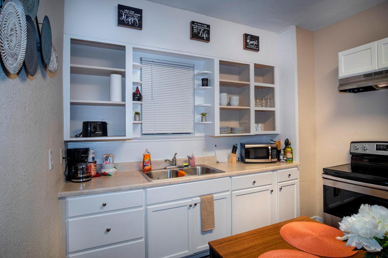 Cozy Downtown Guest House 2Br/1Ba Sleeps 8 San Antonio Exterior photo
